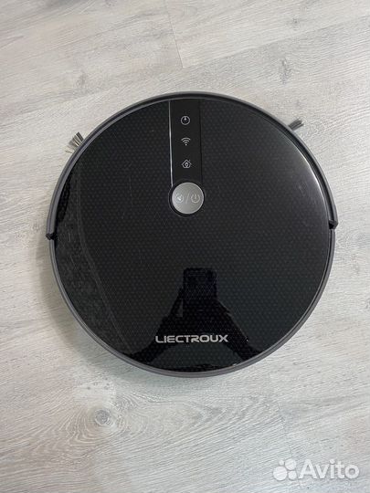 Продам робот пылесос моющий
