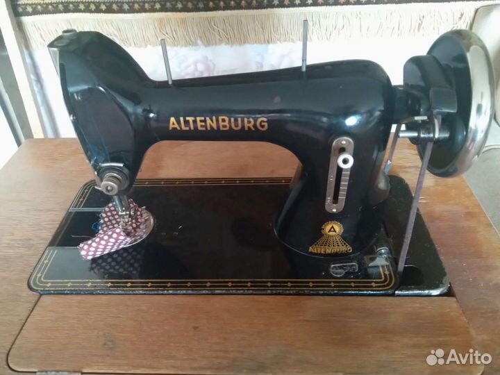 Швейная машина Altenburg