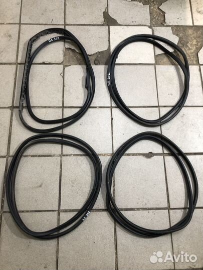 Уплотнительная резинка Audi A6 C6