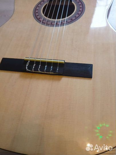 Классическая гитара + чехол