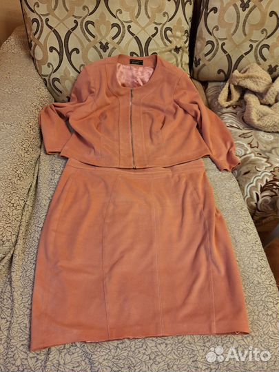 Личные вещи женские костюм