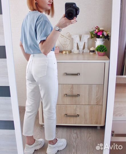 Джинсы белые s