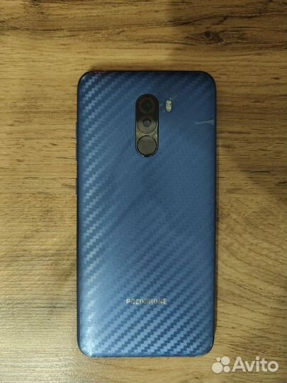 Телефон poco f1