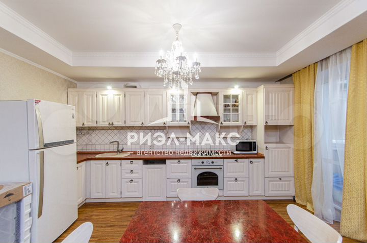 4-к. квартира, 145,8 м², 10/11 эт.