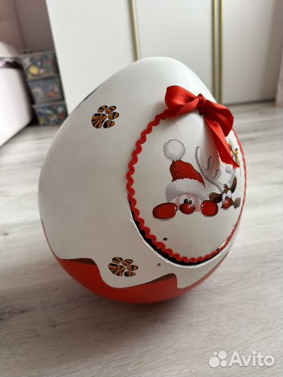 Большое яйцо-сюрприз
