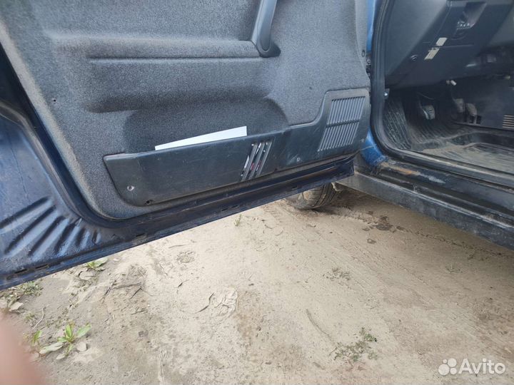 ВАЗ 2110 1.6 МТ, 2005, битый, 320 000 км