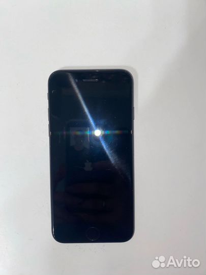 iPhone 7, 32 ГБ