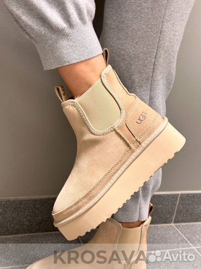 UGG Neumel Chelsea Platform
