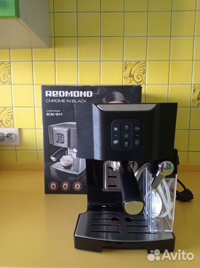 Кофеварка рожковая Redmond