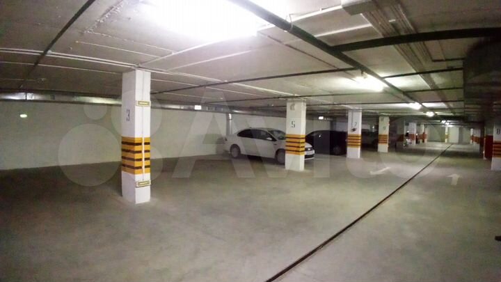 Машиноместо, 18 м²