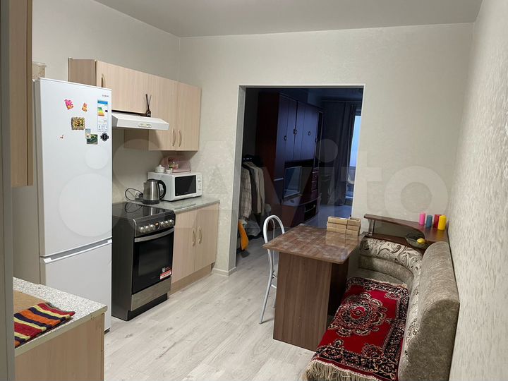 3-к. квартира, 60 м², 1/10 эт.
