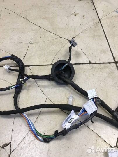 Электропроводка двери передней правой