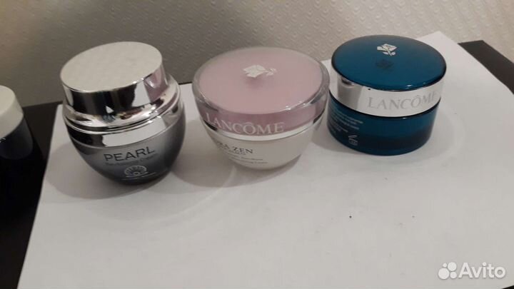 Спонжи и баночки для крема