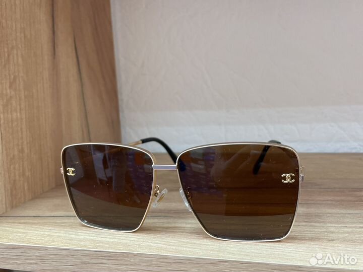 Солнцезащитные очки