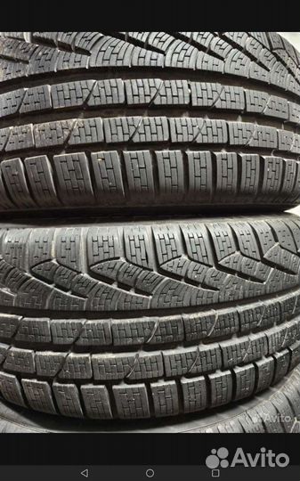 Pirelli Winter Sottozero 210 235/55 R18