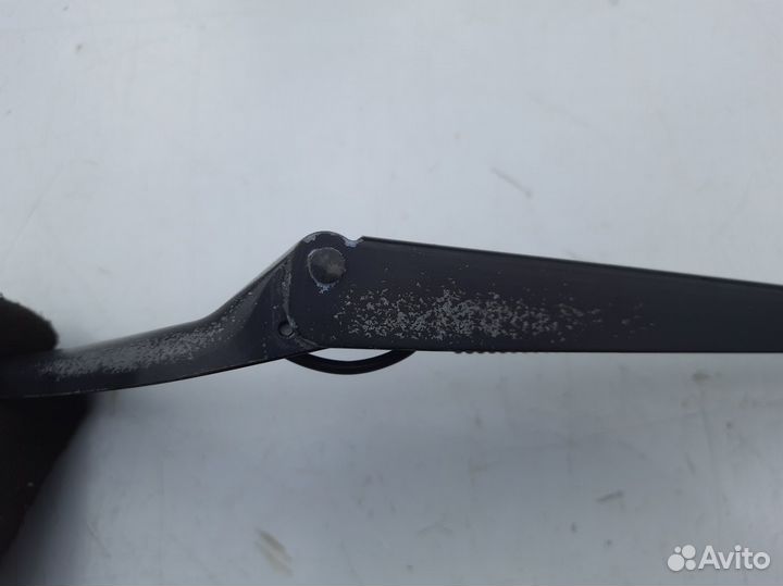 Поводок стеклоочистителя правый Пежо 206