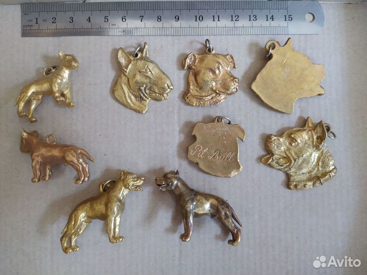 Бронзовые брелоки породы собак