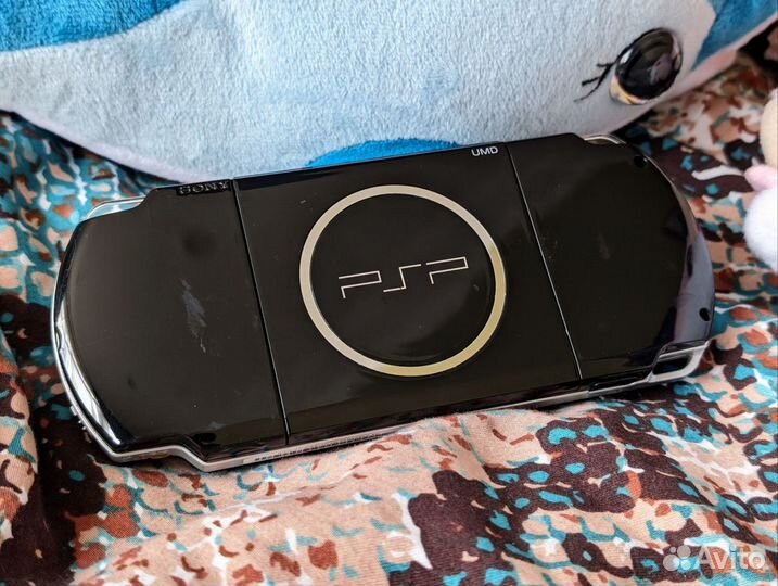 Sony PSP-3008 (Прошита, новый аккумулятор)