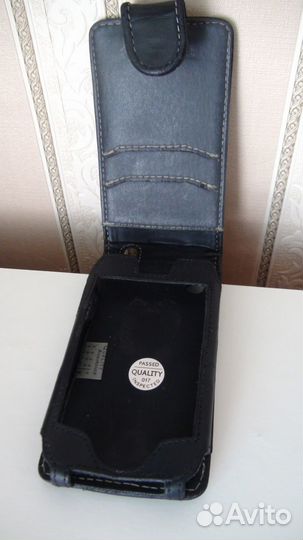 Чехол для iPhone 3g. Кожаный + наклейка aplle
