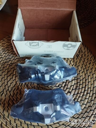 Тормозные колодки передние Volkswagen T5 2003-2020