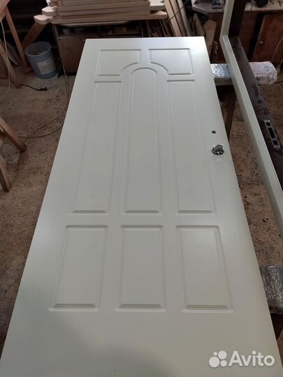 Уличные теплые двери