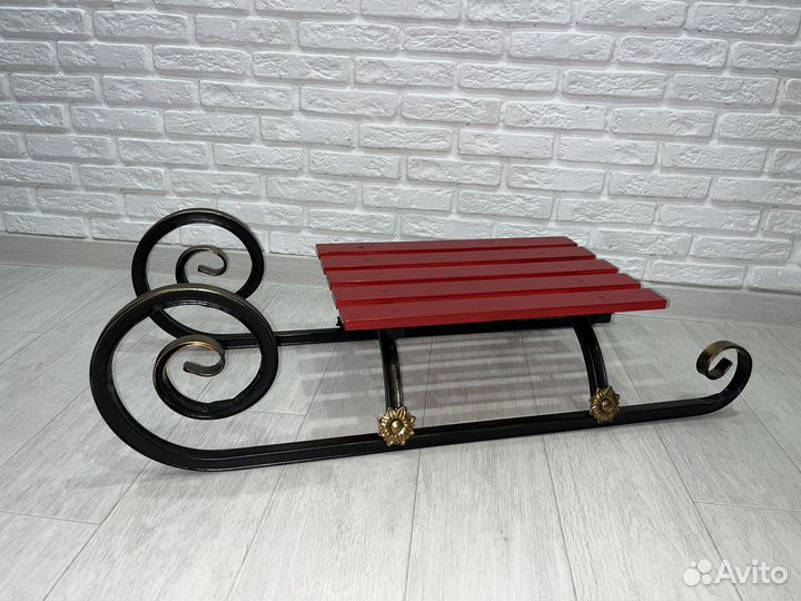 Сани декоративные