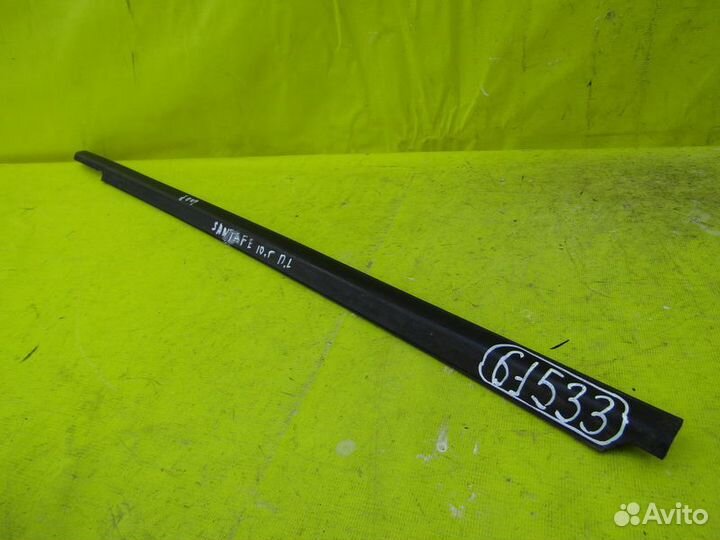 Молдинг стекла Hyundai Santa Fe 10г 61533