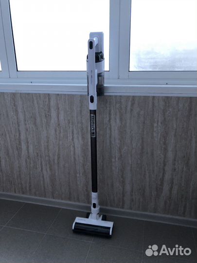 Вертикальный пылесос polaris