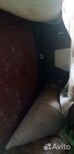 Лодка Ниссамаран Торнадо