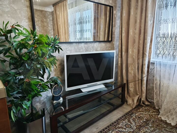 2-к. квартира, 60 м², 6/14 эт.