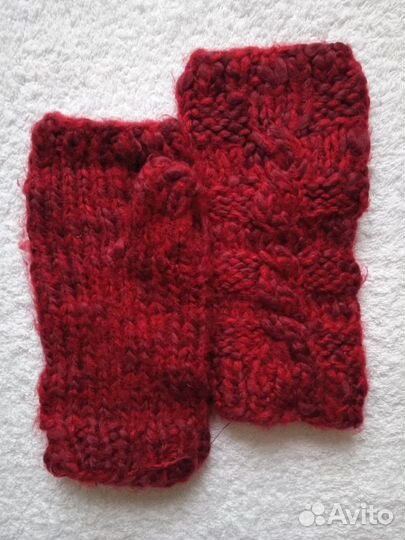 Вязанные тёплые митенки с открытыми пальцами