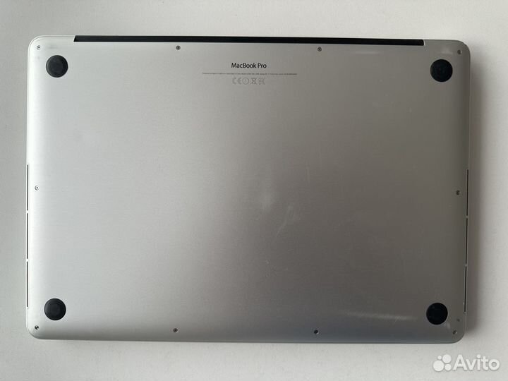 MacBook Pro (Retina, 15-inch, Mid 2015) 16 / 256
