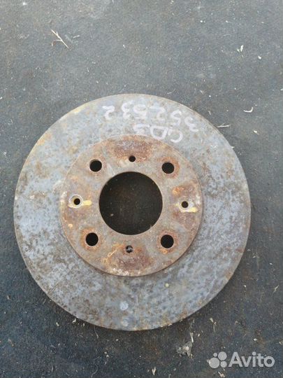 Тормозной диск передний Honda Fit GD2 L15A