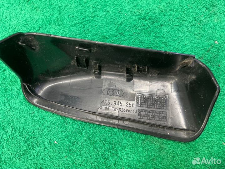 Накладка фонаря правая Audi A6 C8 dlha 2021