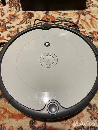 Робот-пылесос iRobot Roomba 698