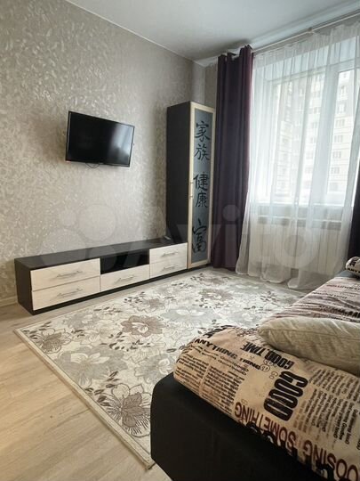 2-к. квартира, 60 м², 1/9 эт.