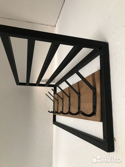 Вешалка настенная