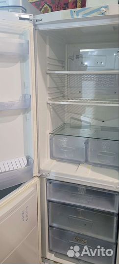 Холодильник Indesit