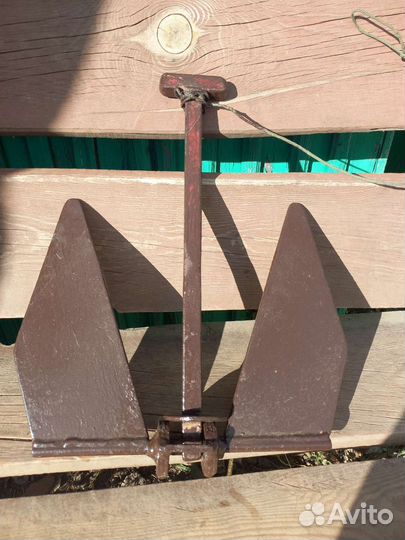 Якорь для лодки