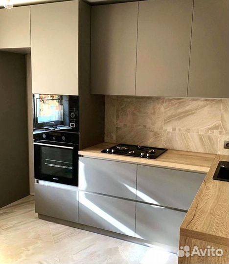 Кухонный гарнитур угловой