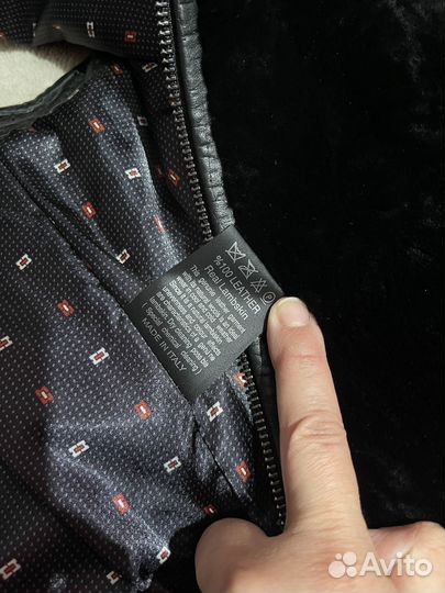 Жилет мужской из каракуля и вставки питона