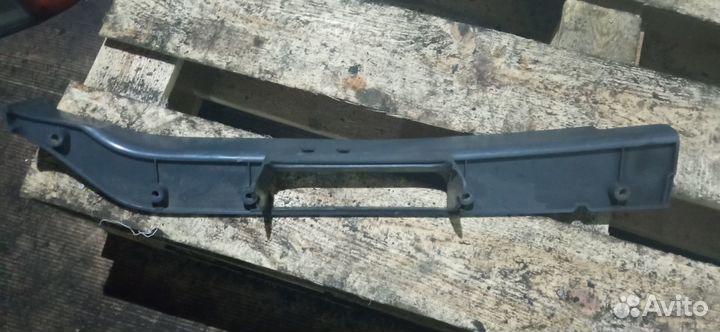 Молдинг переднего бампера правый MAN TGA 2005