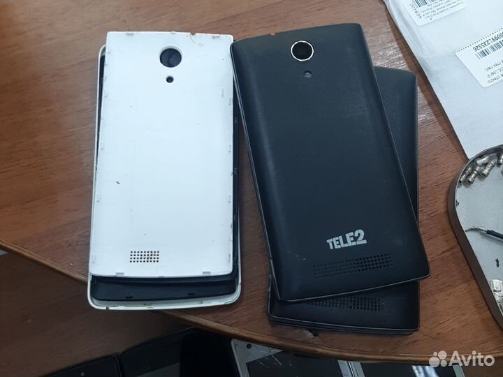 Лот сенсорных телефонов 25 шт