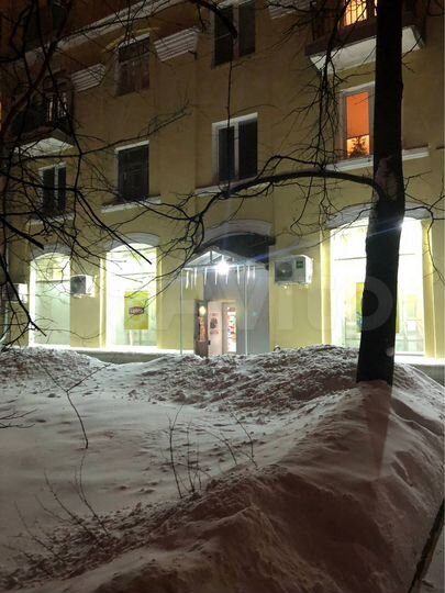 Сдам торговое помещение, 137 м²