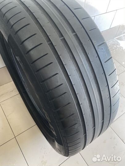 Pirelli P Zero 275/50 R20