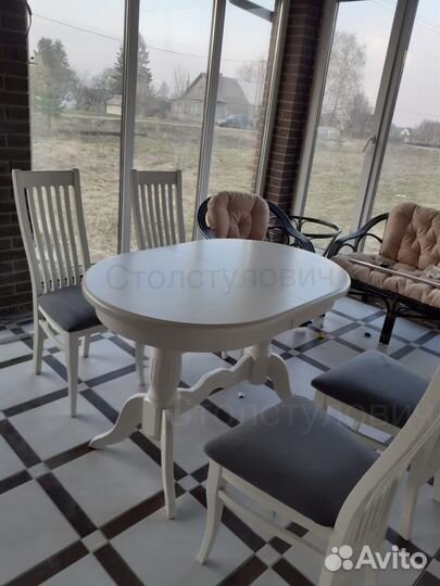 Столы и стулья