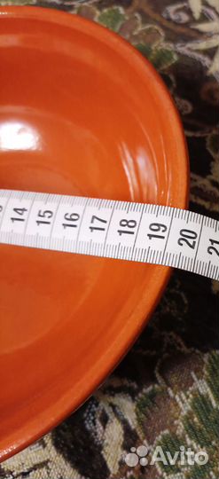 Глиняная тарелка