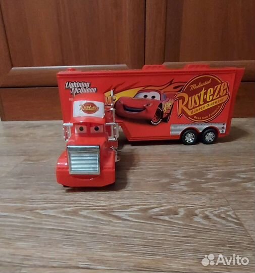 Большой грузовикMcQueen игрушка