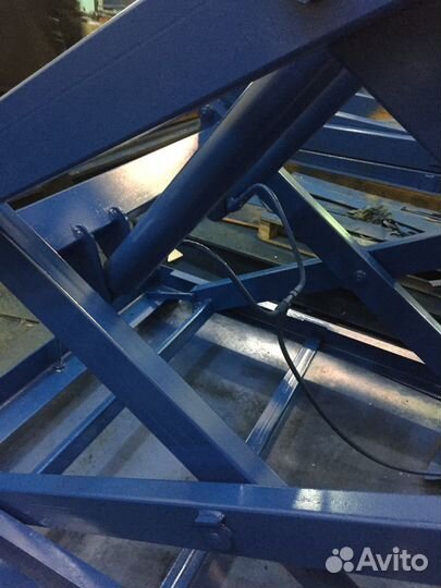 Подъемный стол