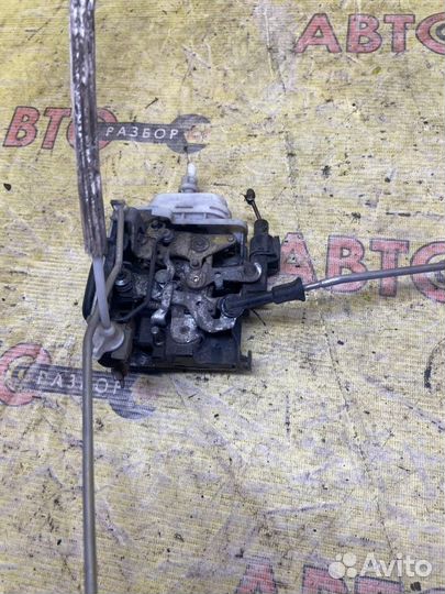 Замок двери передний левый Audi A4 B5 ARJ 1999